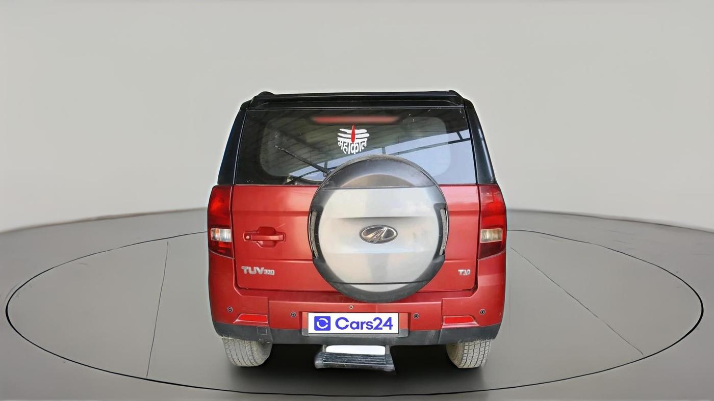 2018 Mahindra TUV300 T10 DUAL TONE, Diesel, Manual, 80,454 km, exterior