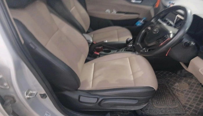 2017 Hyundai Verna 1.6 VTVT SX O, Petrol, Manual, 94,872 km, interior