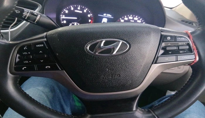 2017 Hyundai Verna 1.6 VTVT SX O, Petrol, Manual, 94,872 km, interior