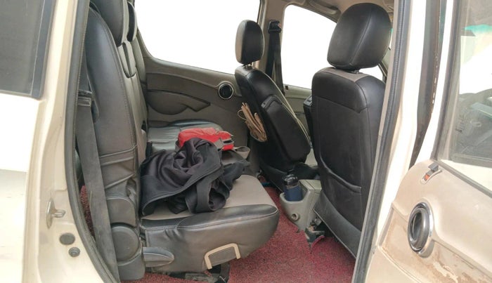 2016 Mahindra NUVOSPORT N8, Diesel, Manual, 88,831 km, interior