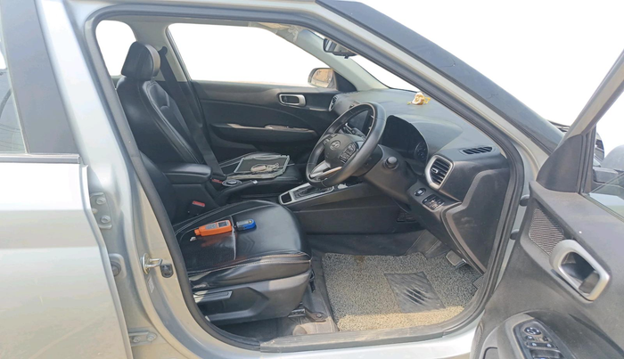 2019 Hyundai VENUE SX PLUS 1.0 TURBO DCT, Petrol, Automatic, 63,798 km, interior