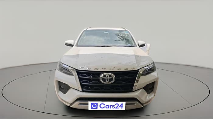 2024 Toyota Fortuner 4X2 MT 2.8 DIESEL, Diesel, Manual, 56,574 km, exterior