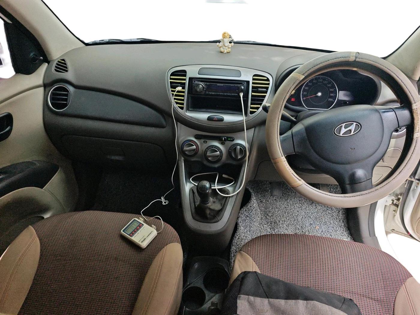 2011 Hyundai i10 ERA 1.1, Petrol, Manual, 29,691 km, interior