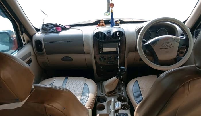 2011 Mahindra Scorpio VLX 2WD, Diesel, Manual, 2,48,966 km, interior