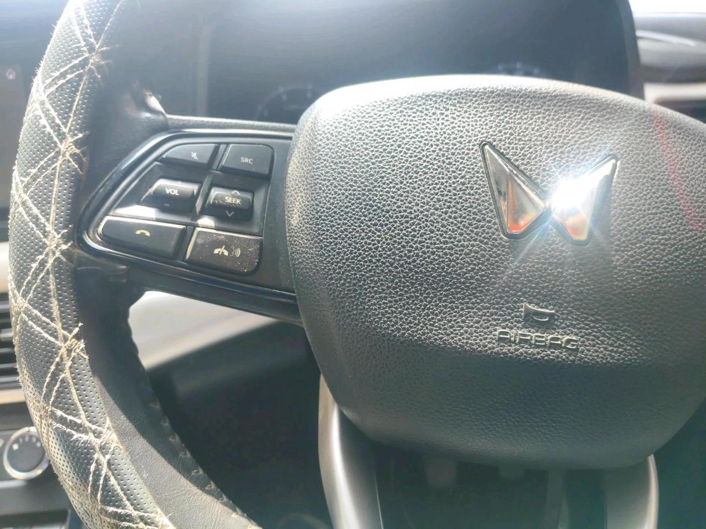 2022 Mahindra XUV700 MX D MT 5 STR, Diesel, Manual, 38,590 km, interior