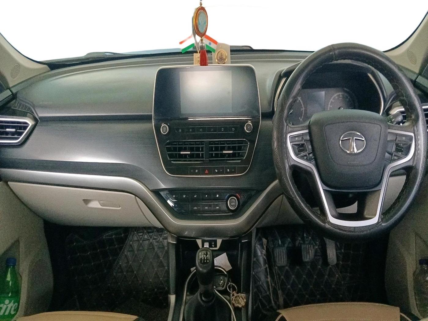 2022 Tata Safari XT, Diesel, Manual, 86,316 km, interior