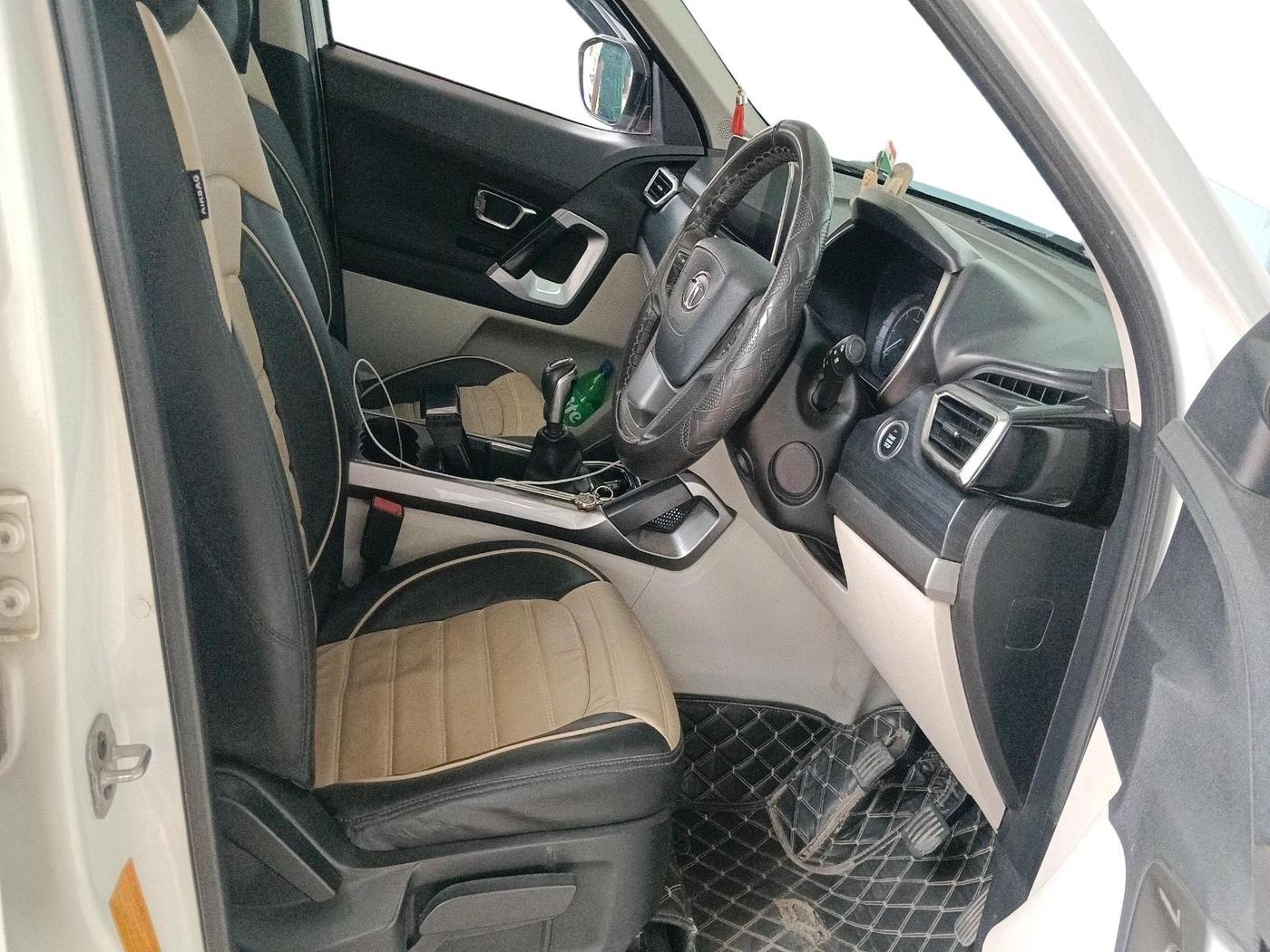 2022 Tata Safari XT, Diesel, Manual, 86,316 km, interior