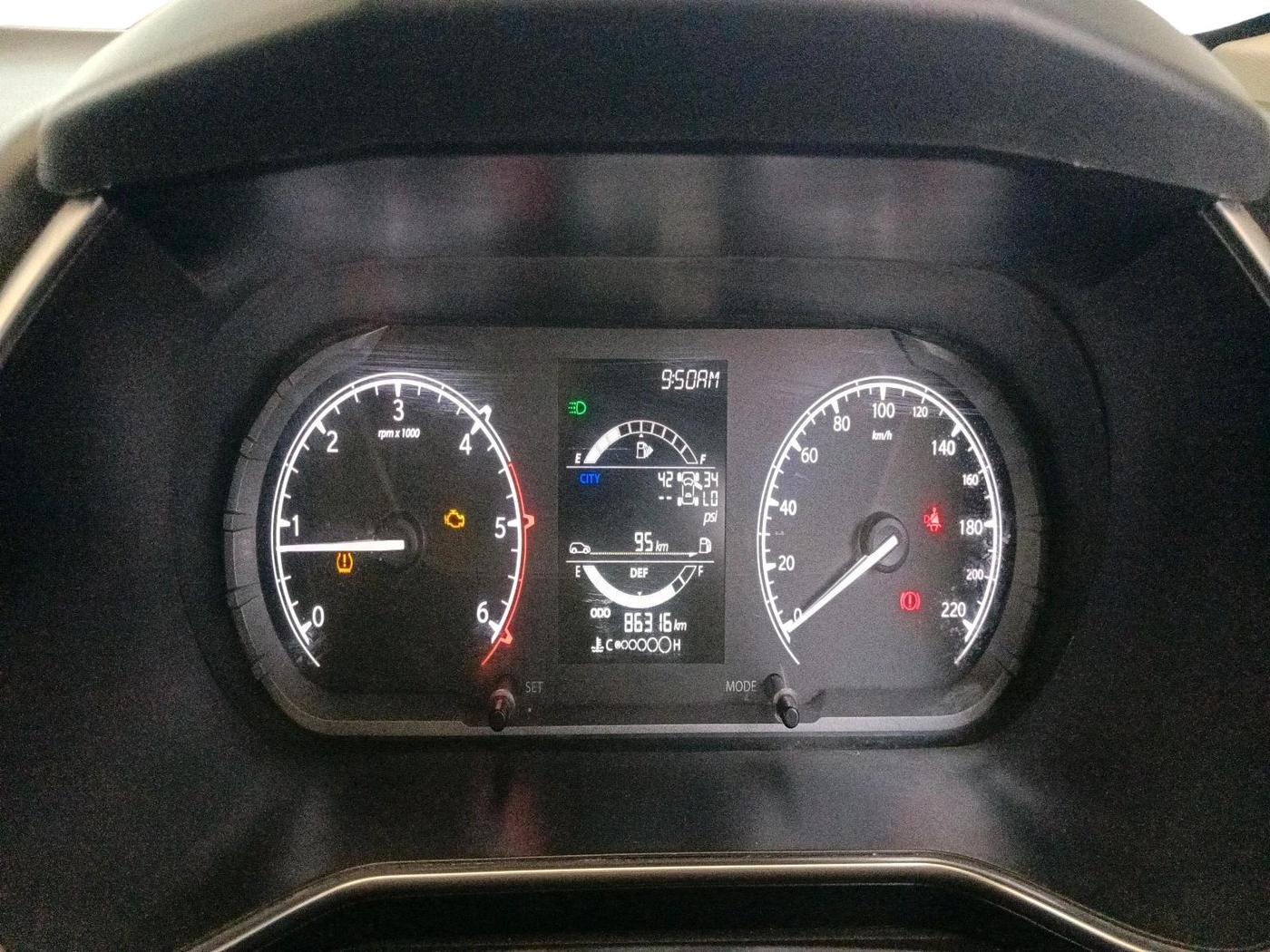 2022 Tata Safari XT, Diesel, Manual, 86,316 km, interior
