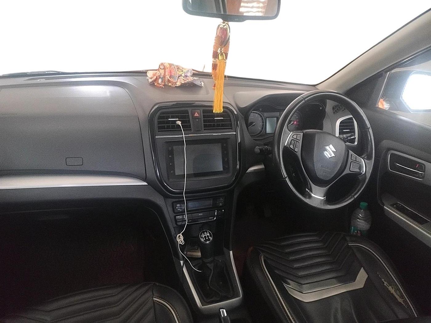 2020 Maruti Vitara Brezza ZXI, Petrol, Manual, 1,26,511 km, interior