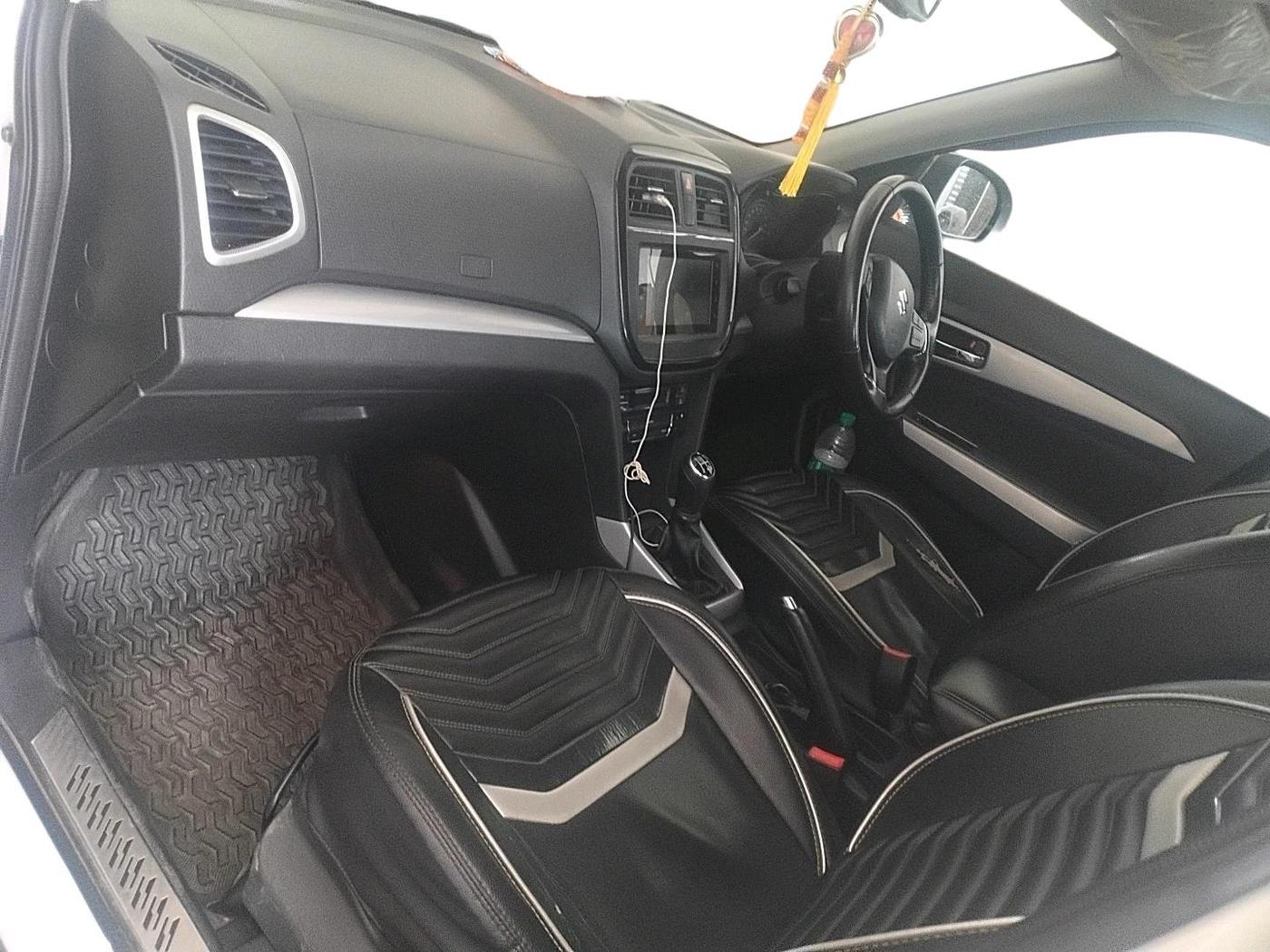 2020 Maruti Vitara Brezza ZXI, Petrol, Manual, 1,26,511 km, interior