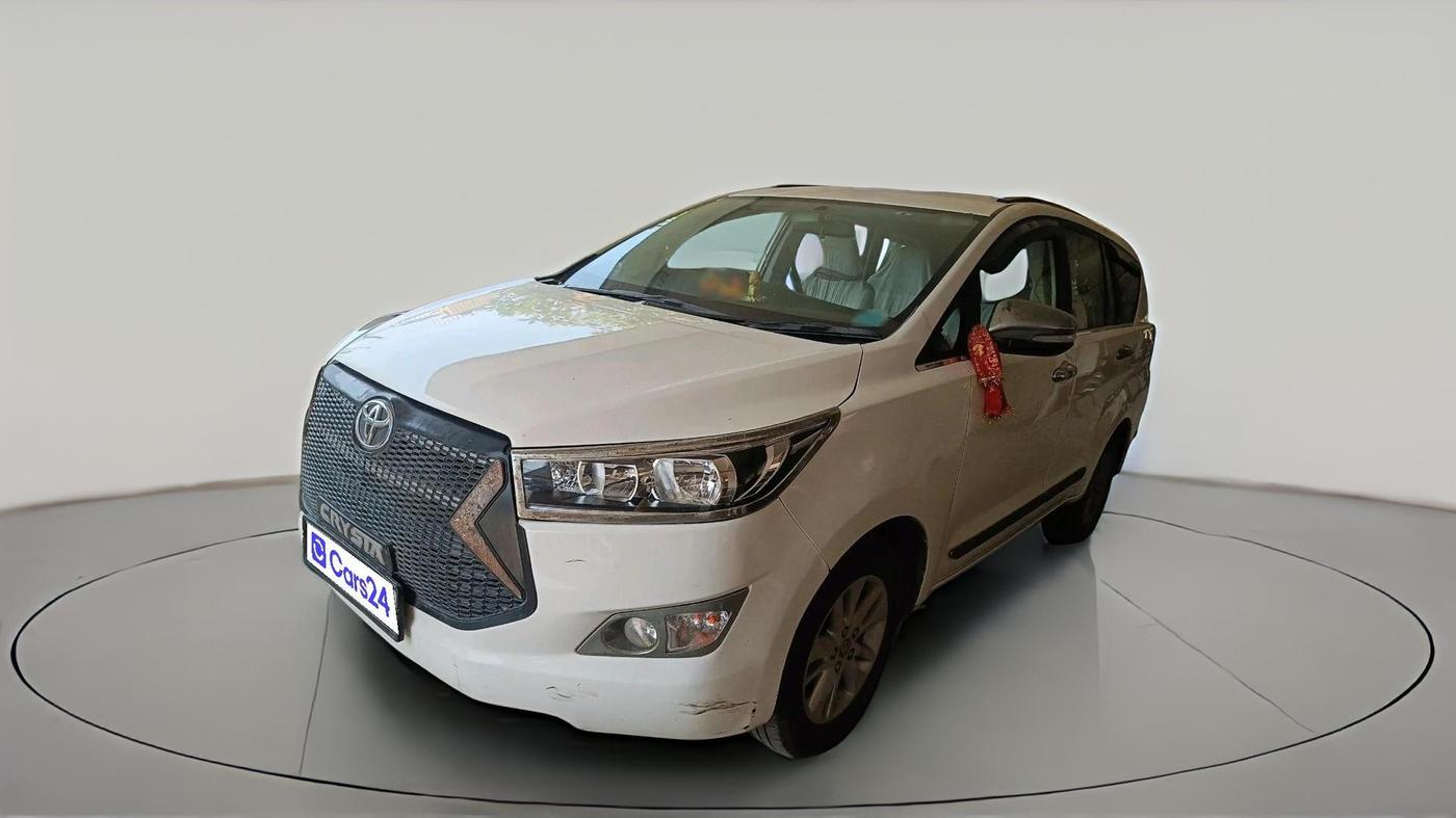 2017 Toyota Innova Crysta 2.4 G 7 STR, Diesel, Manual, 1,47,063 km, exterior