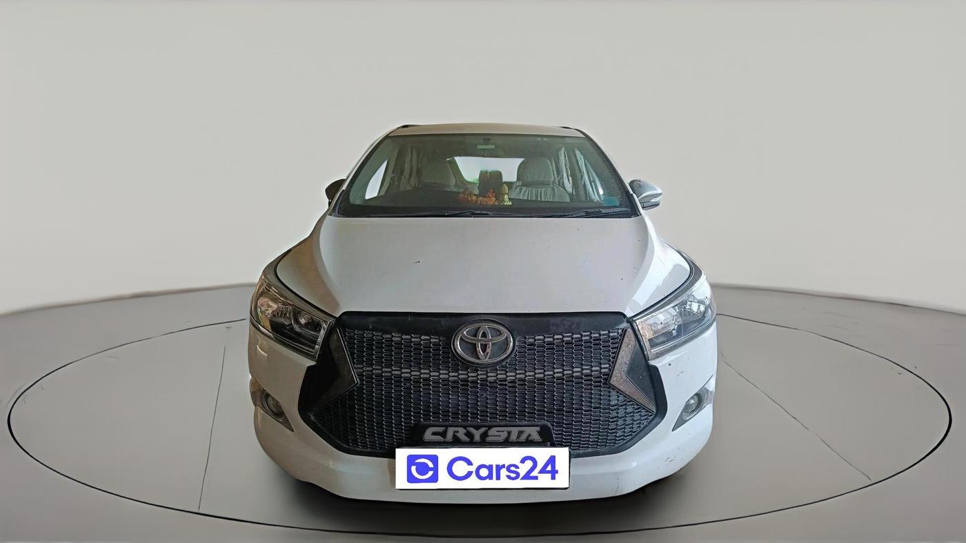 2017 Toyota Innova Crysta 2.4 G 7 STR, Diesel, Manual, 1,47,063 km, exterior