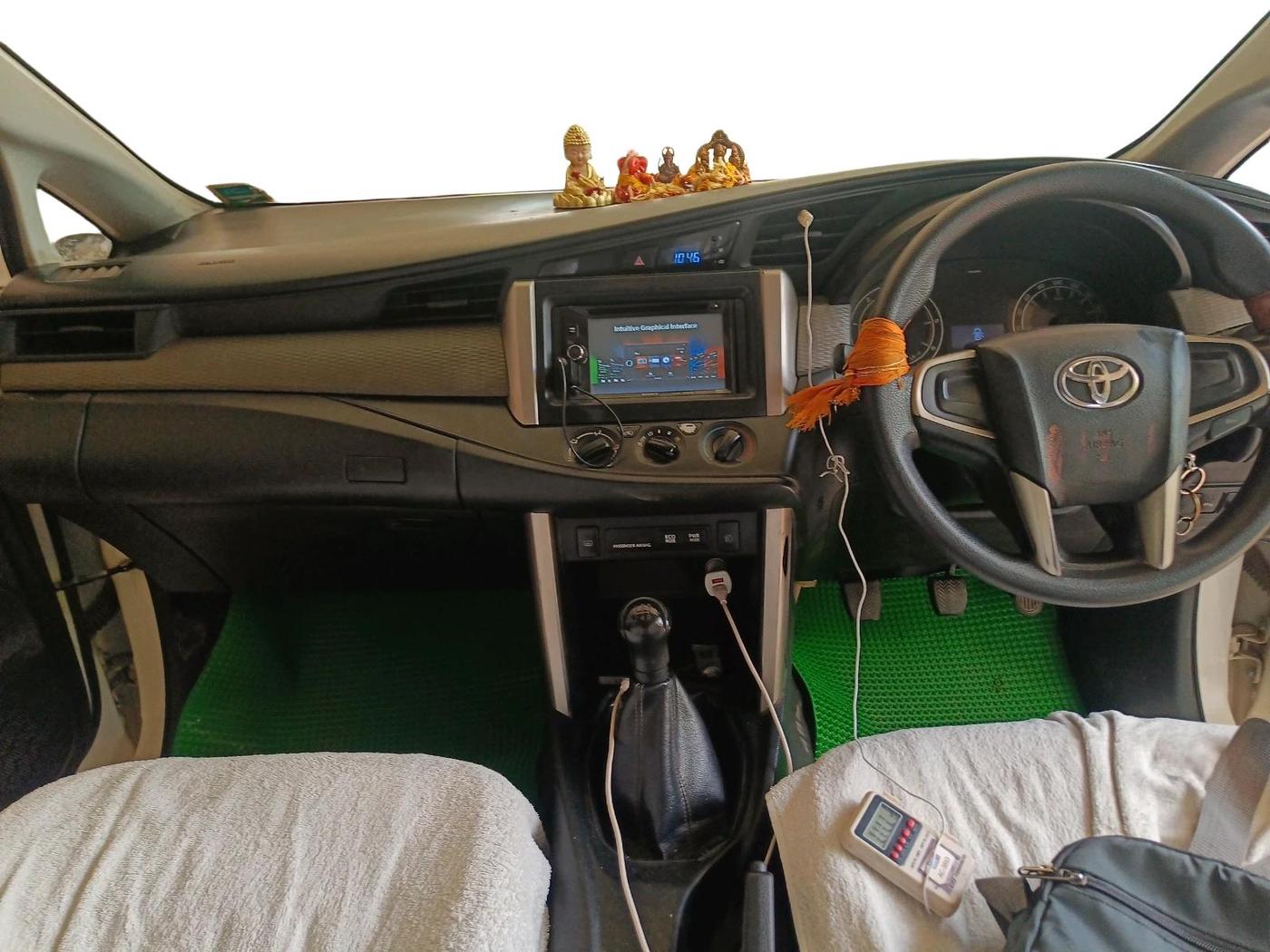 2017 Toyota Innova Crysta 2.4 G 7 STR, Diesel, Manual, 1,47,063 km, interior