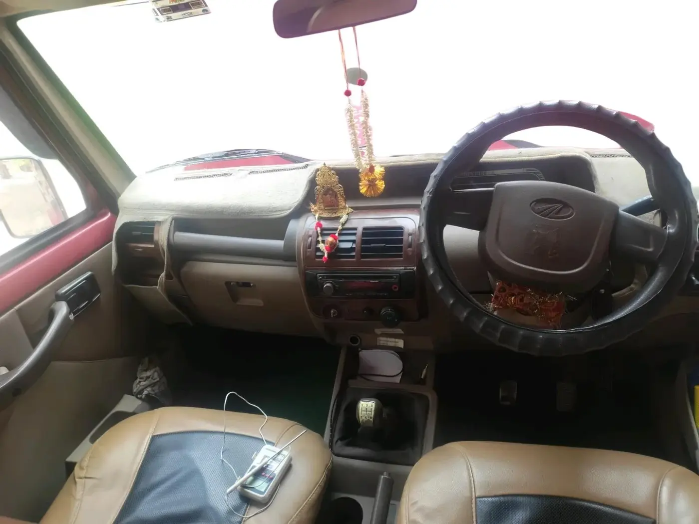 2012 Mahindra Bolero SLX BS-III, Diesel, Manual, 1,02,025 km, interior