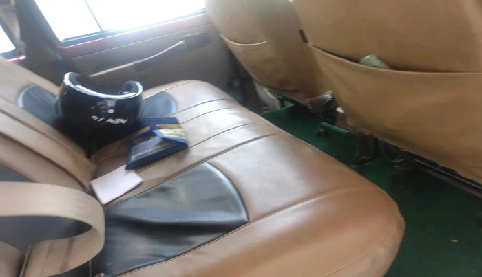 2012 Mahindra Bolero SLX BS-III, Diesel, Manual, 1,02,025 km, interior