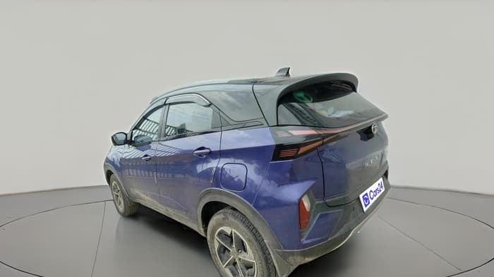 2023 Tata NEXON FEARLESS PURPLE + SUNROOF DUAL TONE 1.2 PETROL, Petrol, Manual, 31,920 km, exterior