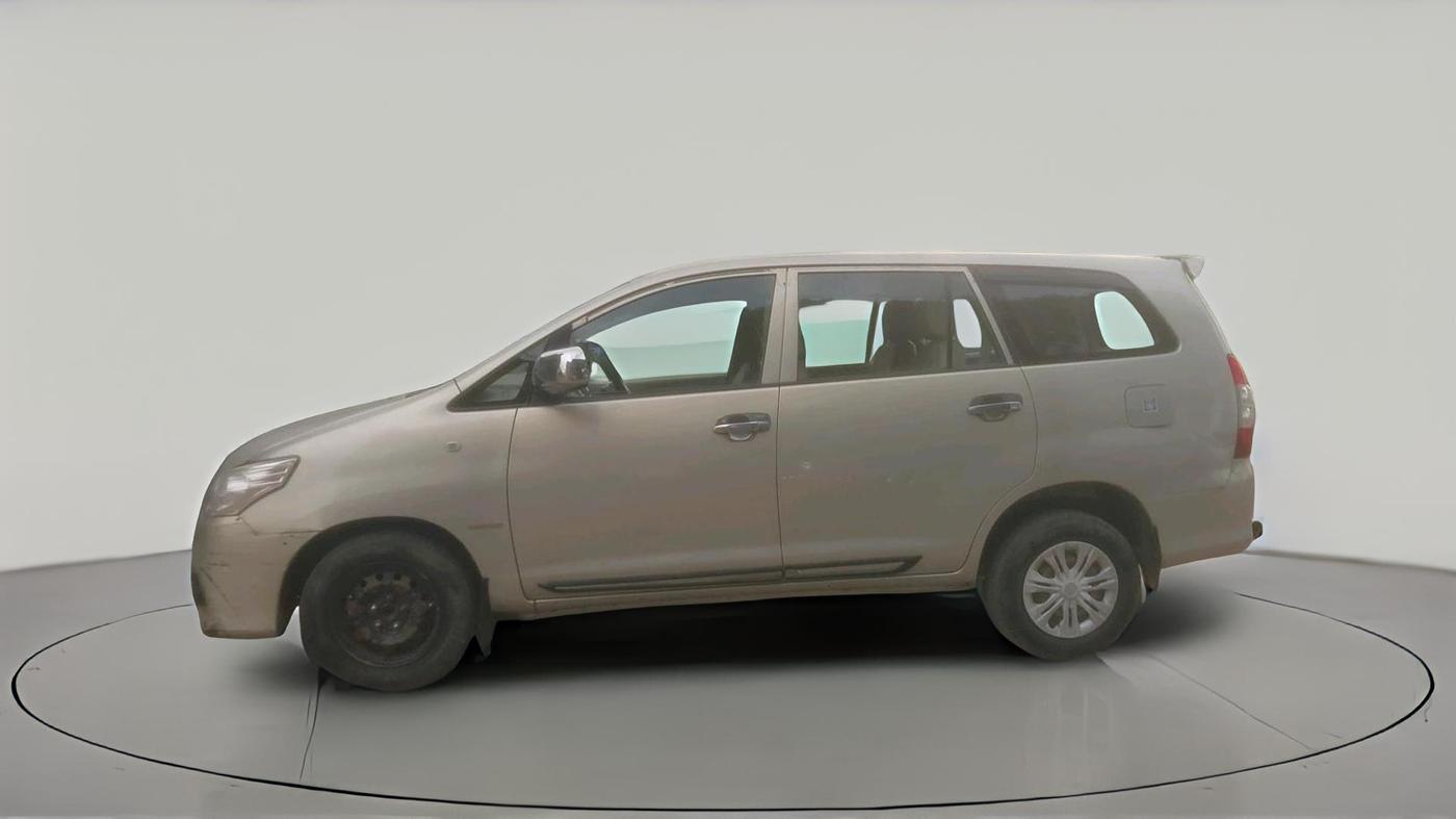 2012 Toyota Innova GX 2.5 7 STR, Diesel, Manual, 2,06,178 km, exterior