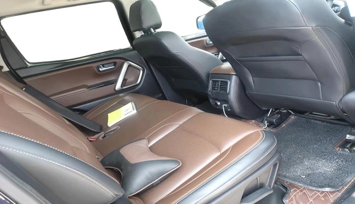 2024 Mahindra SCORPIO-N Z8 L DIESEL MT 2WD 7 STR, Diesel, Manual, 52,226 km, interior