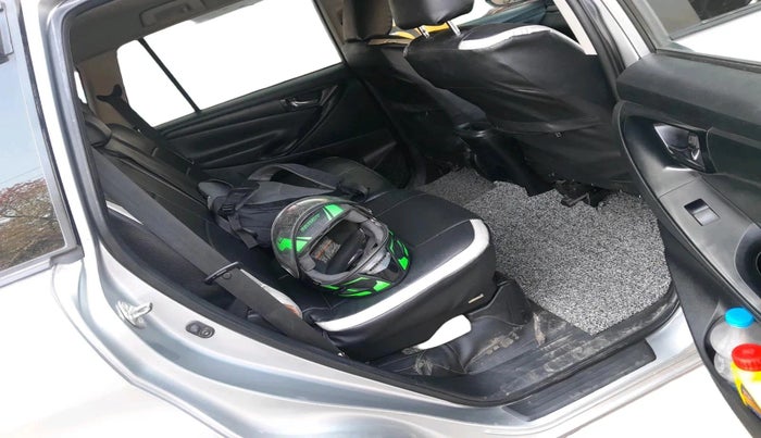 2018 Toyota Innova Crysta 2.4 G 8 STR, Diesel, Manual, 1,68,418 km, interior