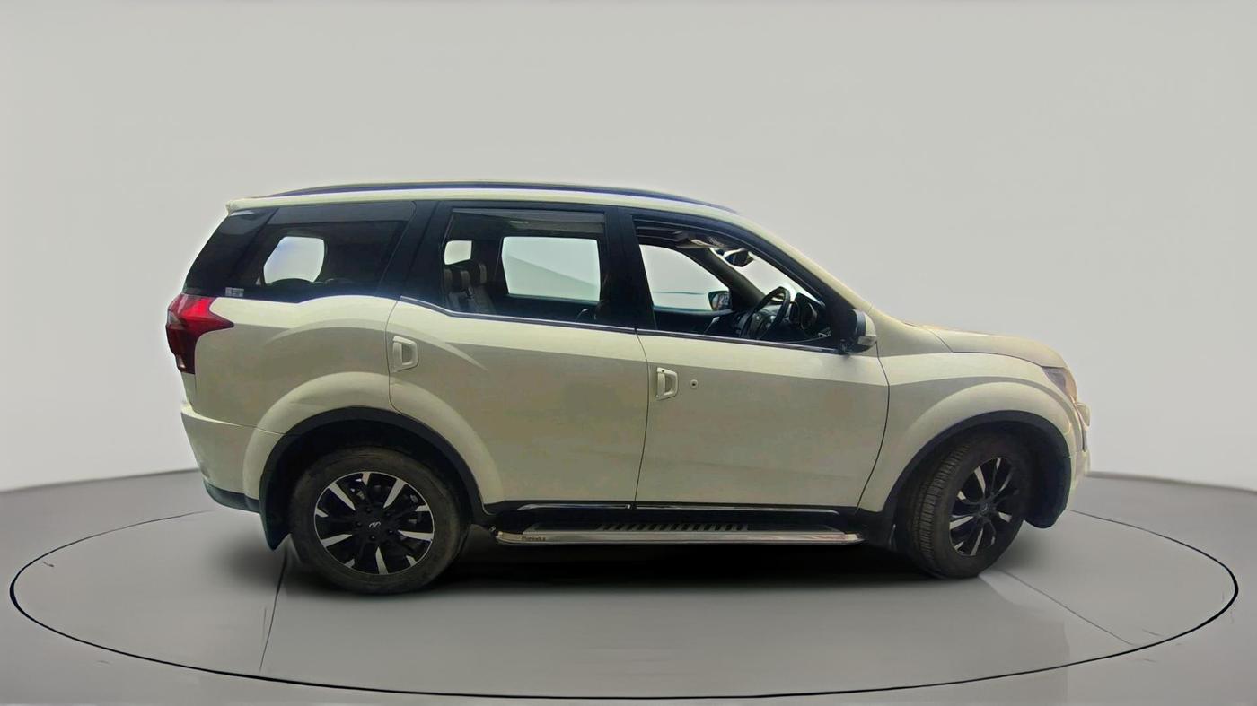 2021 Mahindra XUV500 W11, Diesel, Manual, 75,285 km, exterior