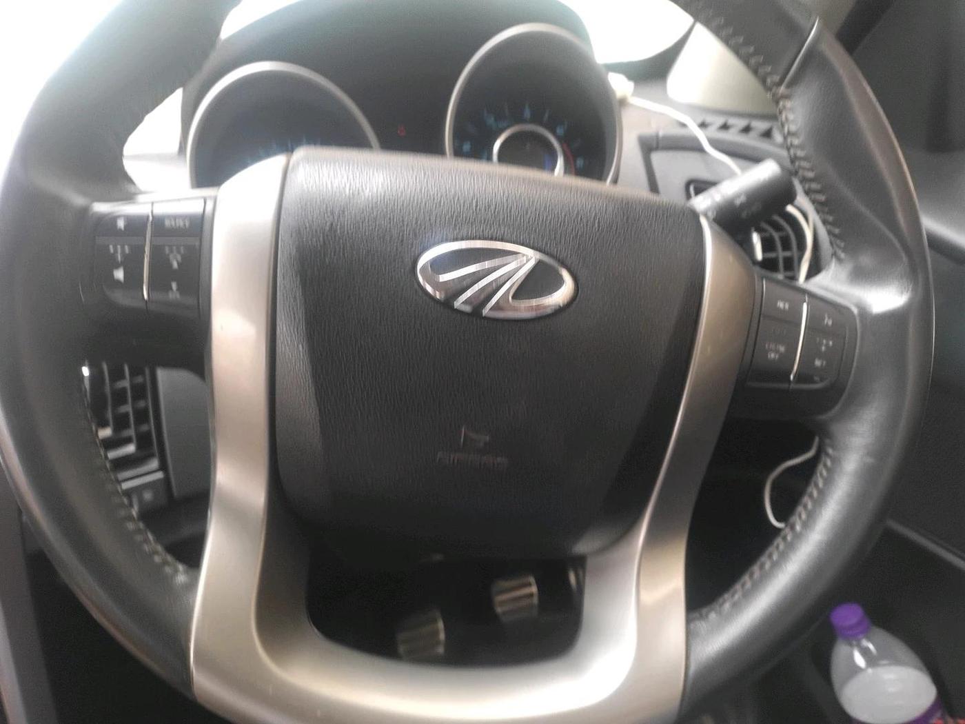 2021 Mahindra XUV500 W11, Diesel, Manual, 75,285 km, interior