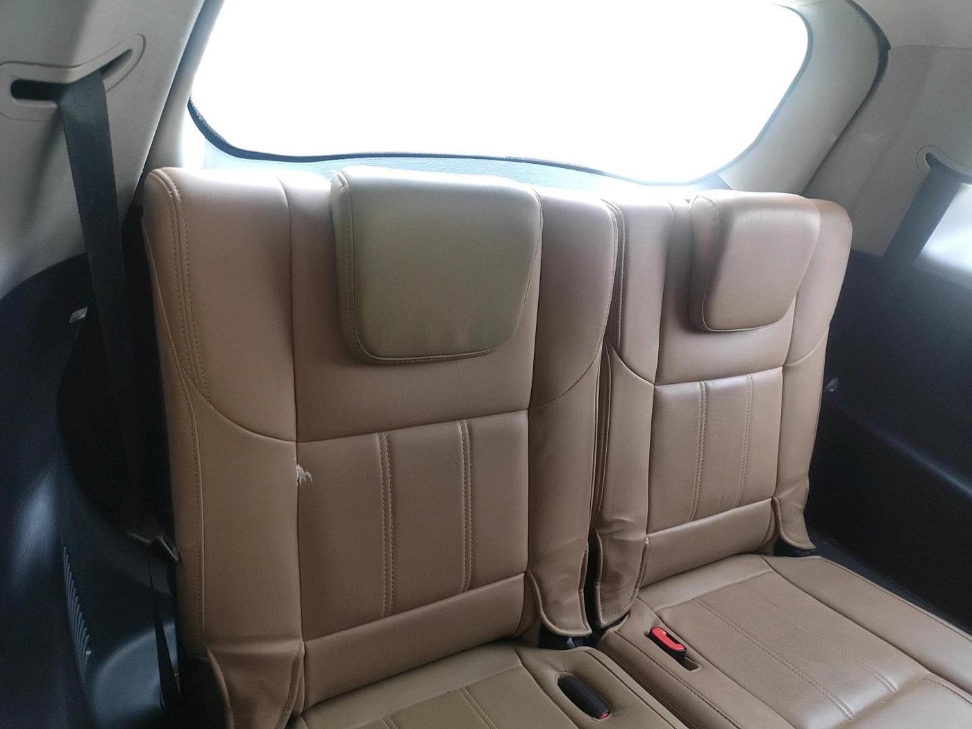 2021 Mahindra XUV500 W11, Diesel, Manual, 75,285 km, interior