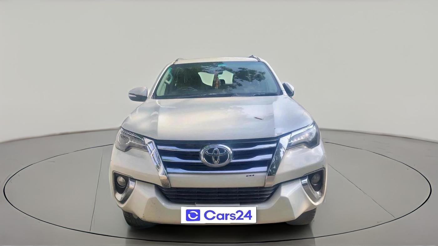 2017 Toyota Fortuner 2.8 4X2 AT, Diesel, Automatic, 1,15,162 km, exterior