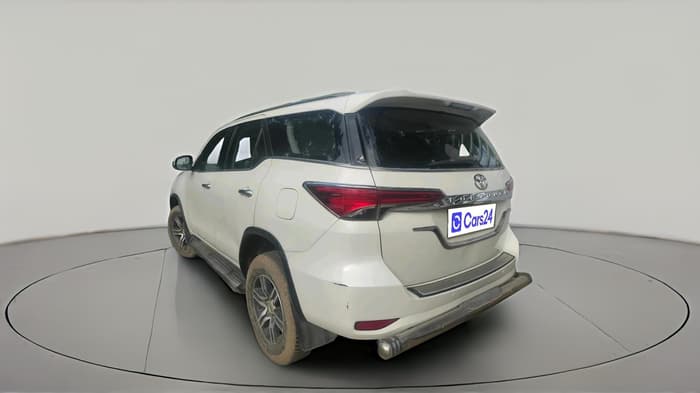 2017 Toyota Fortuner 2.8 4X2 AT, Diesel, Automatic, 1,15,162 km, exterior