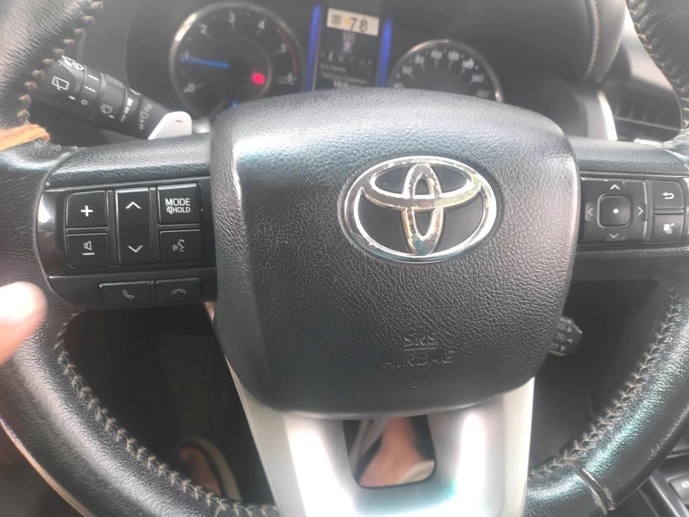 2017 Toyota Fortuner 2.8 4X2 AT, Diesel, Automatic, 1,15,162 km, interior