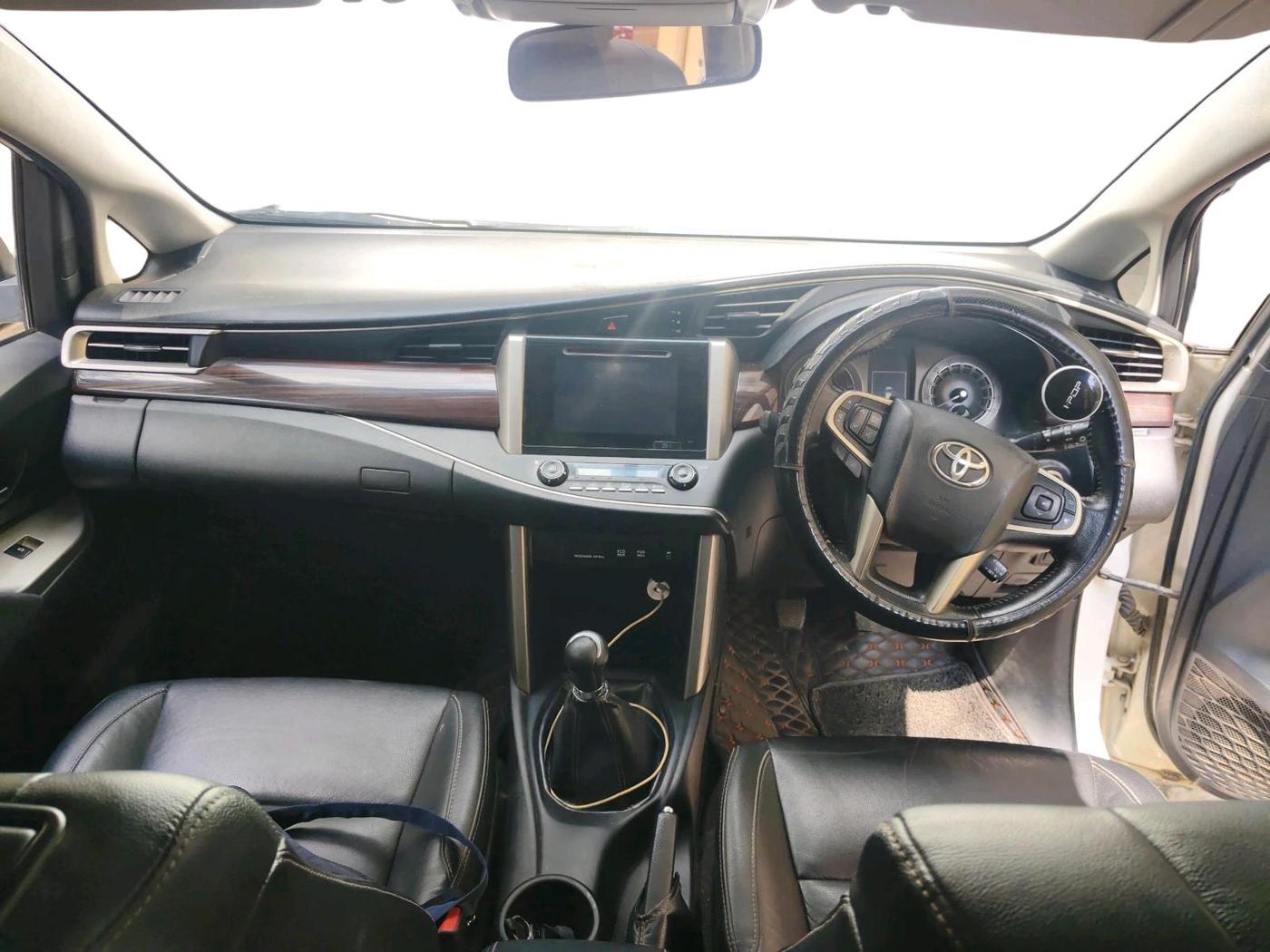 2017 Toyota Innova Crysta 2.4 ZX 7 STR, Diesel, Manual, 1,64,069 km, interior