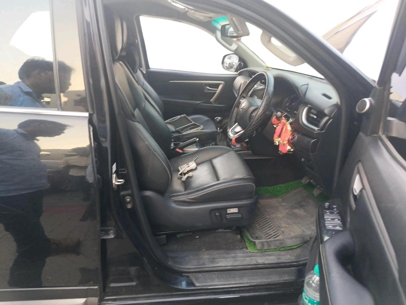 2022 Toyota Fortuner 4X2 MT 2.8 DIESEL, Diesel, Manual, 1,04,001 km, interior