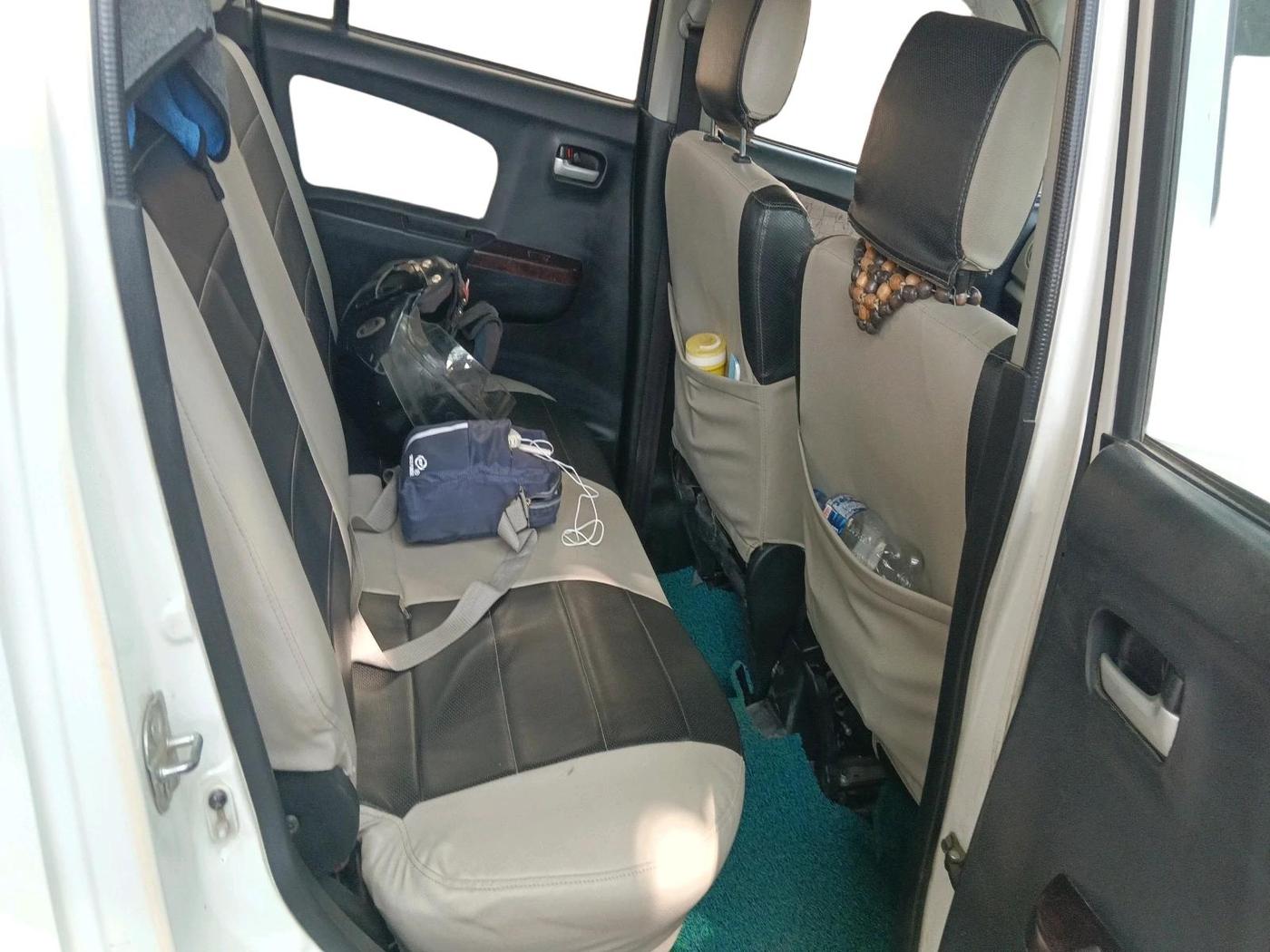 2016 Maruti Wagon R 1.0 VXI, Petrol, Manual, 31,069 km, interior