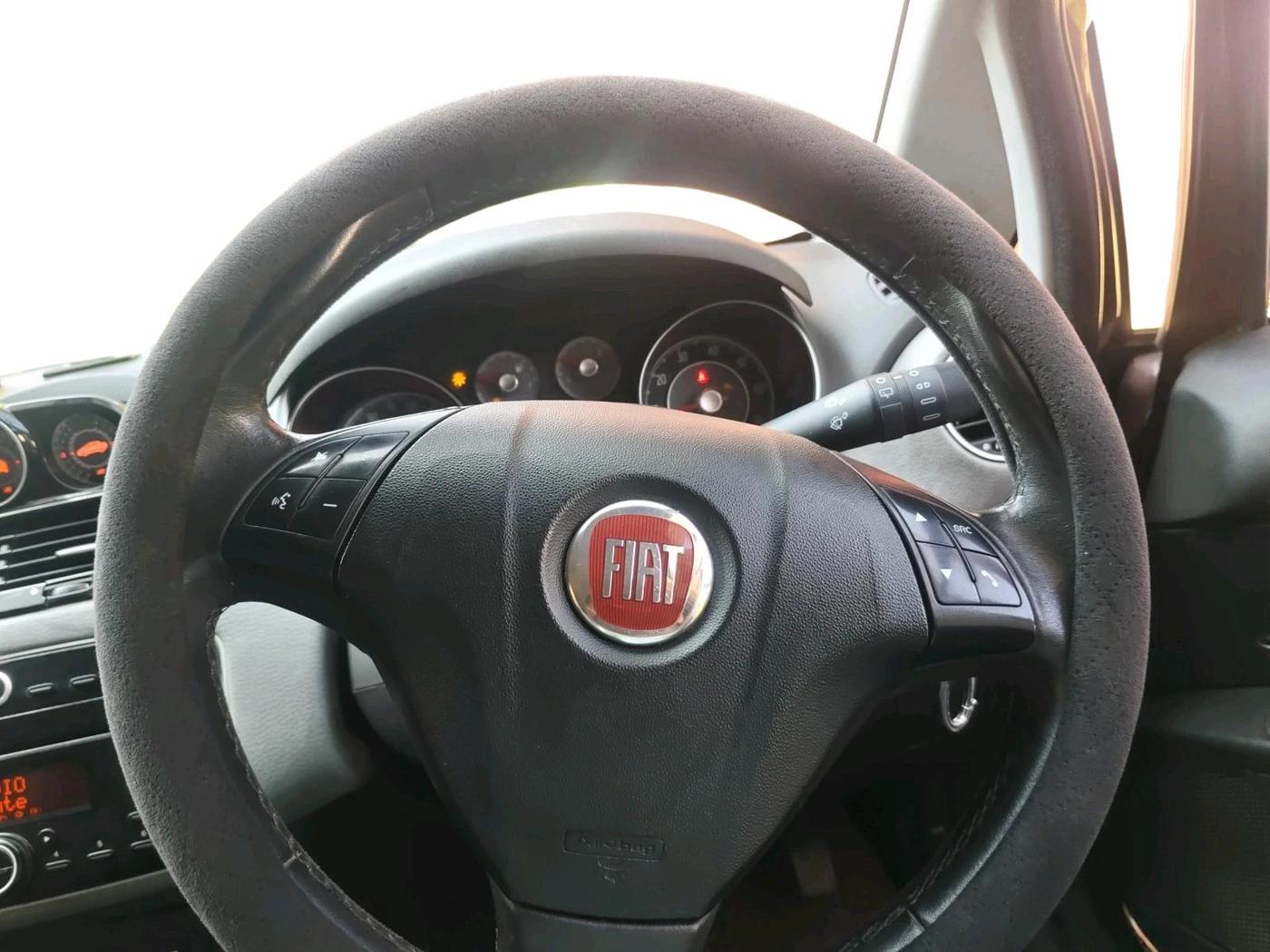 2015 Fiat Avventura EMOTION MULTIJET 1.3, Diesel, Manual, 65,421 km, interior