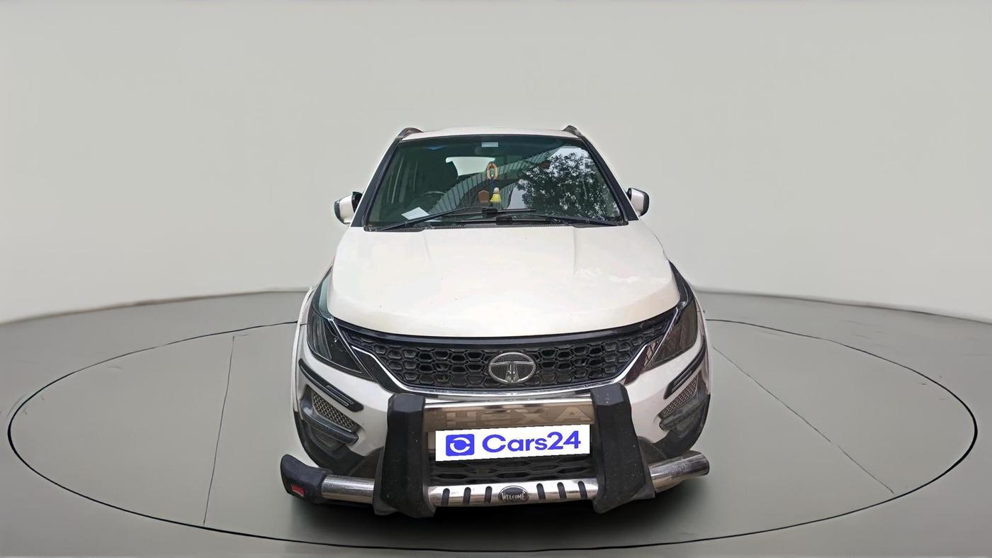 2017 Tata Hexa XT 4X2 7 STR, Diesel, Manual, 1,06,731 km, exterior