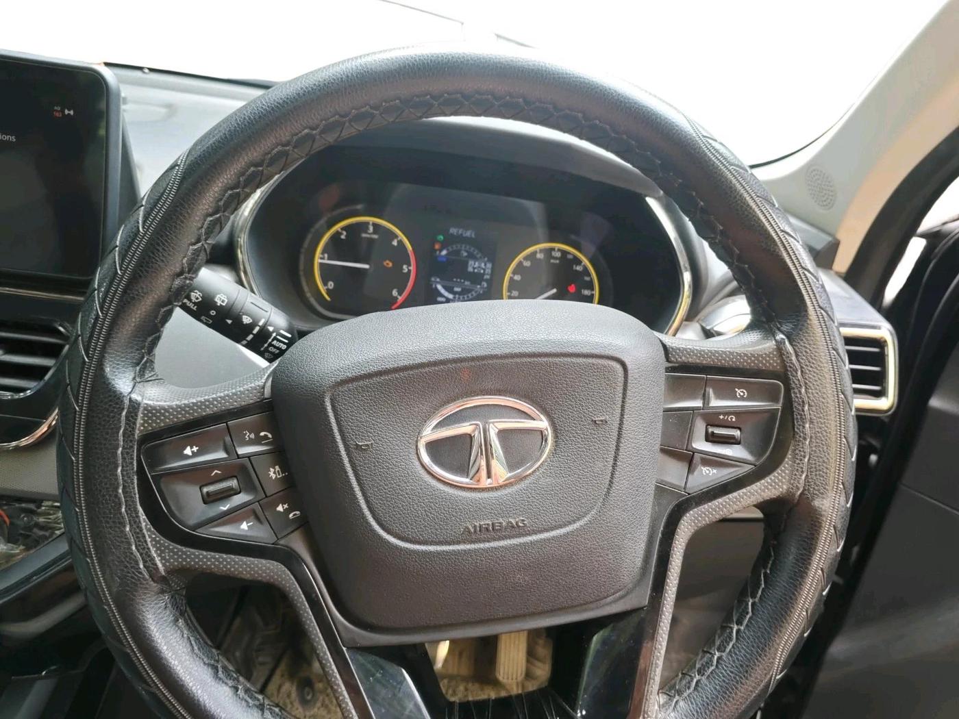2023 Tata Safari XT PLUS DARK EDITION, Diesel, Manual, 42,888 km, interior