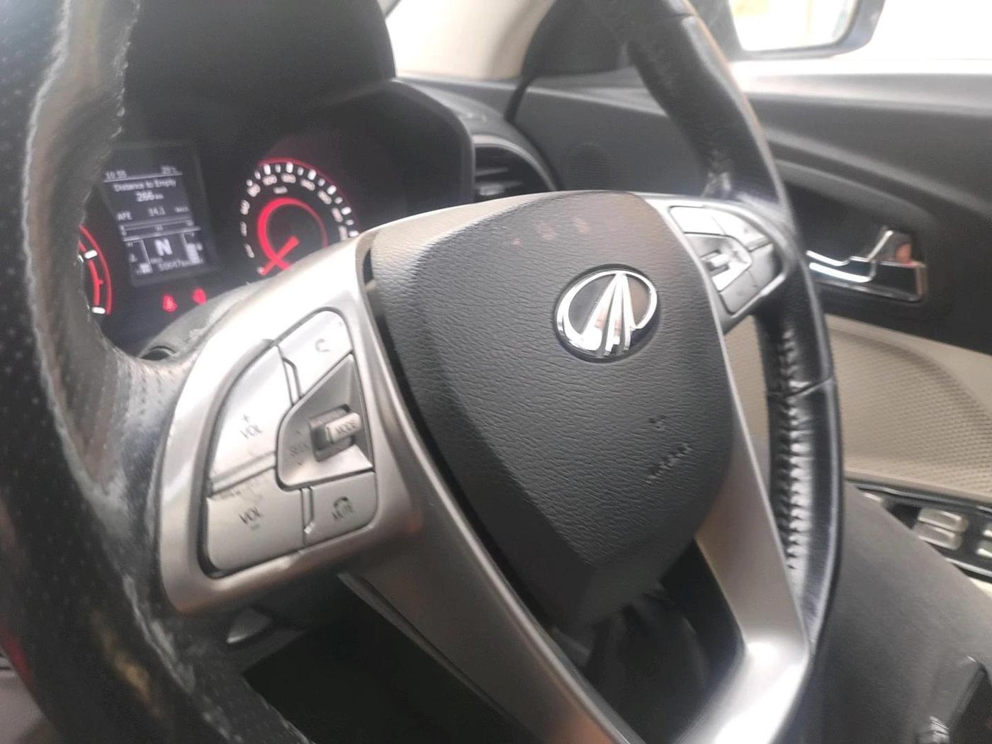 2021 Mahindra XUV300 W8 (O) 1.5 DIESEL, Diesel, Manual, 50,647 km, interior