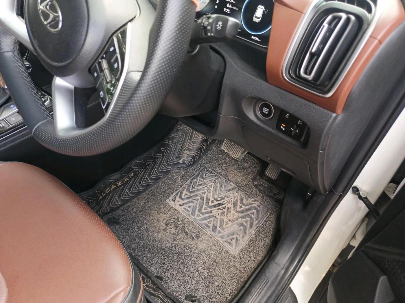 2022 Hyundai ALCAZAR 2.0 SIGNATURE (O) AT 7STR, Petrol, Automatic, 51,970 km, interior