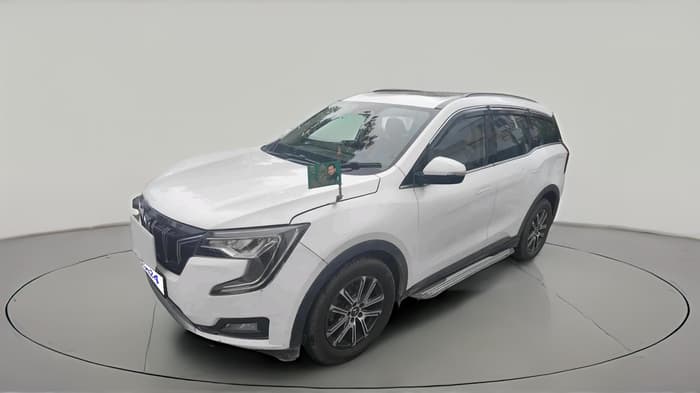 2021 Mahindra XUV700 AX 7 P MT 7 STR, Petrol, Manual, 1,42,205 km, exterior