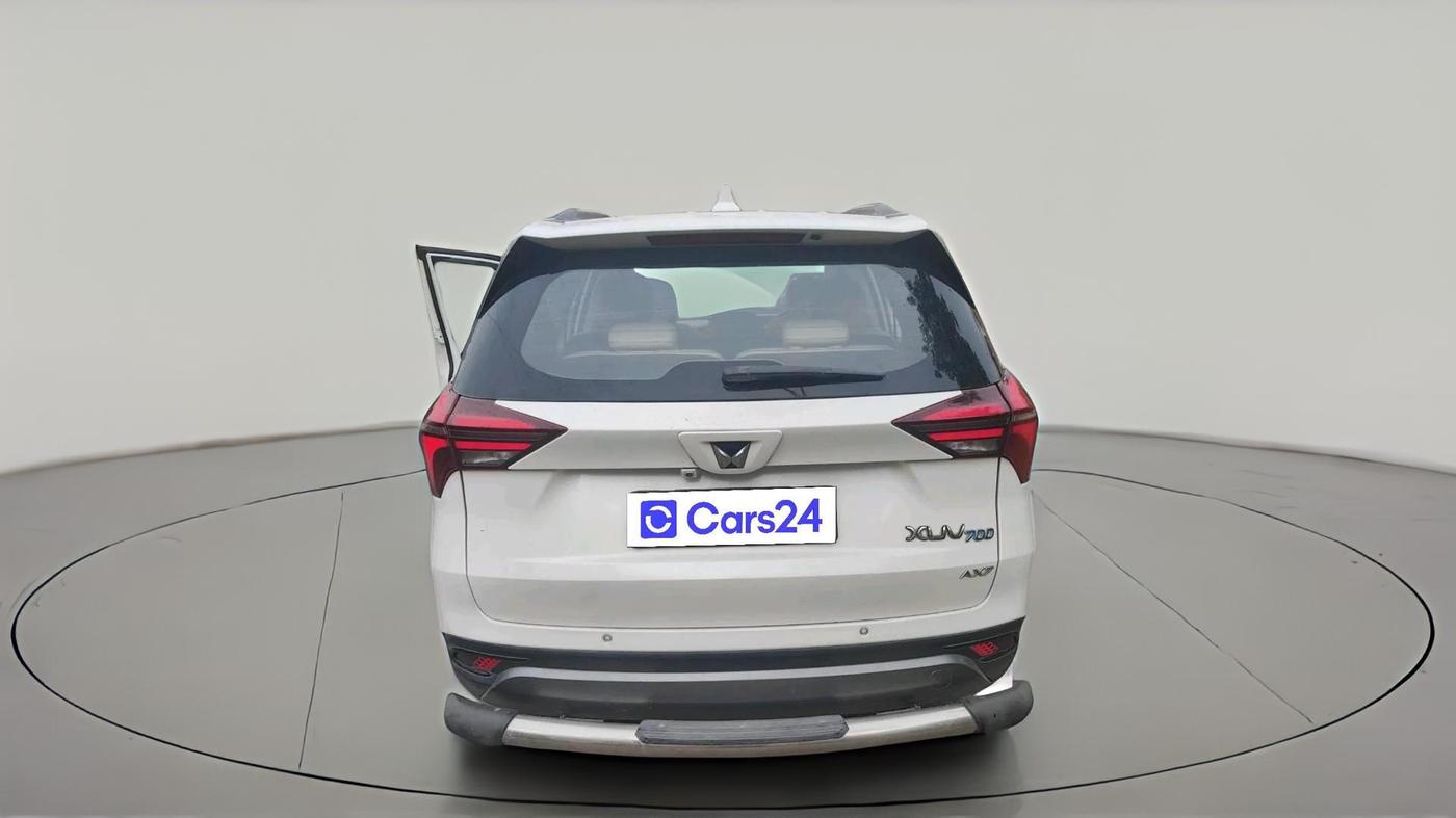 2021 Mahindra XUV700 AX 7 P MT 7 STR, Petrol, Manual, 1,42,205 km, exterior