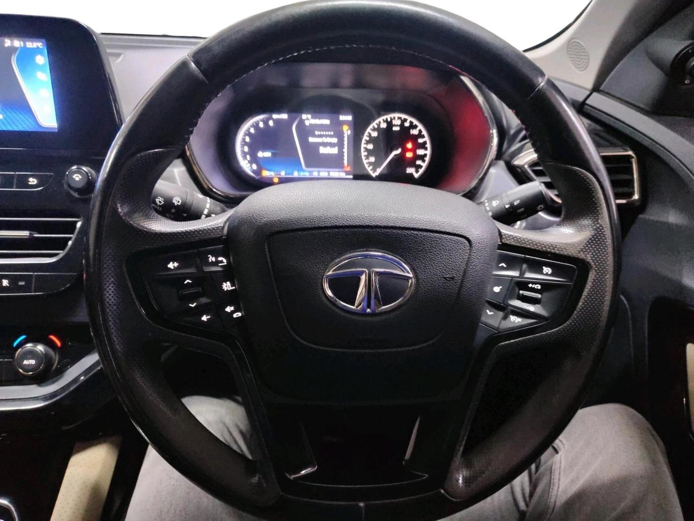2021 Tata Safari XZ PLUS ADVENTURE 7STR, Diesel, Manual, 70,121 km, interior