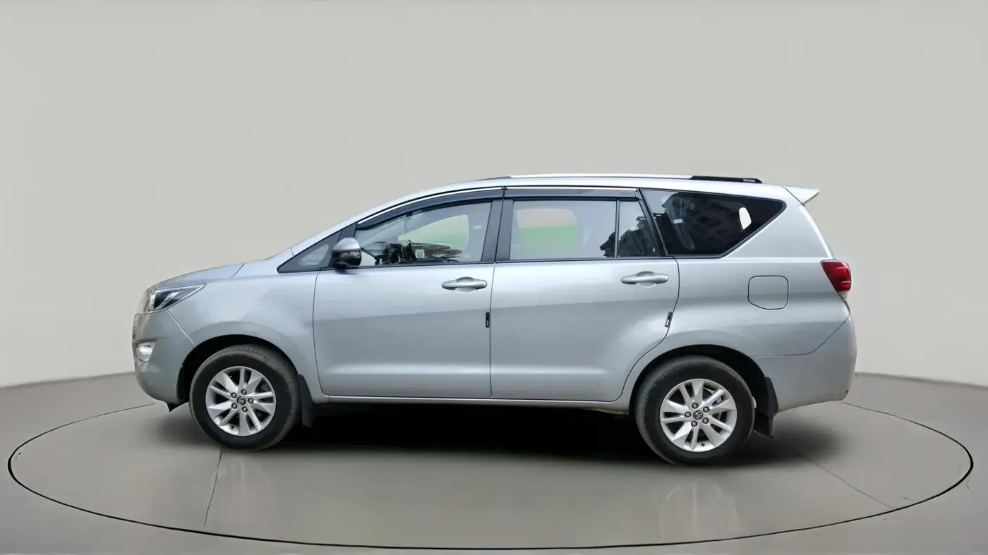 2018 Toyota Innova Crysta 2.4 GX 8 STR, Diesel, Manual, 1,45,696 km, exterior