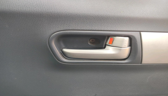 2011 Maruti Swift VXI, Petrol, Manual, 83,815 km, interior