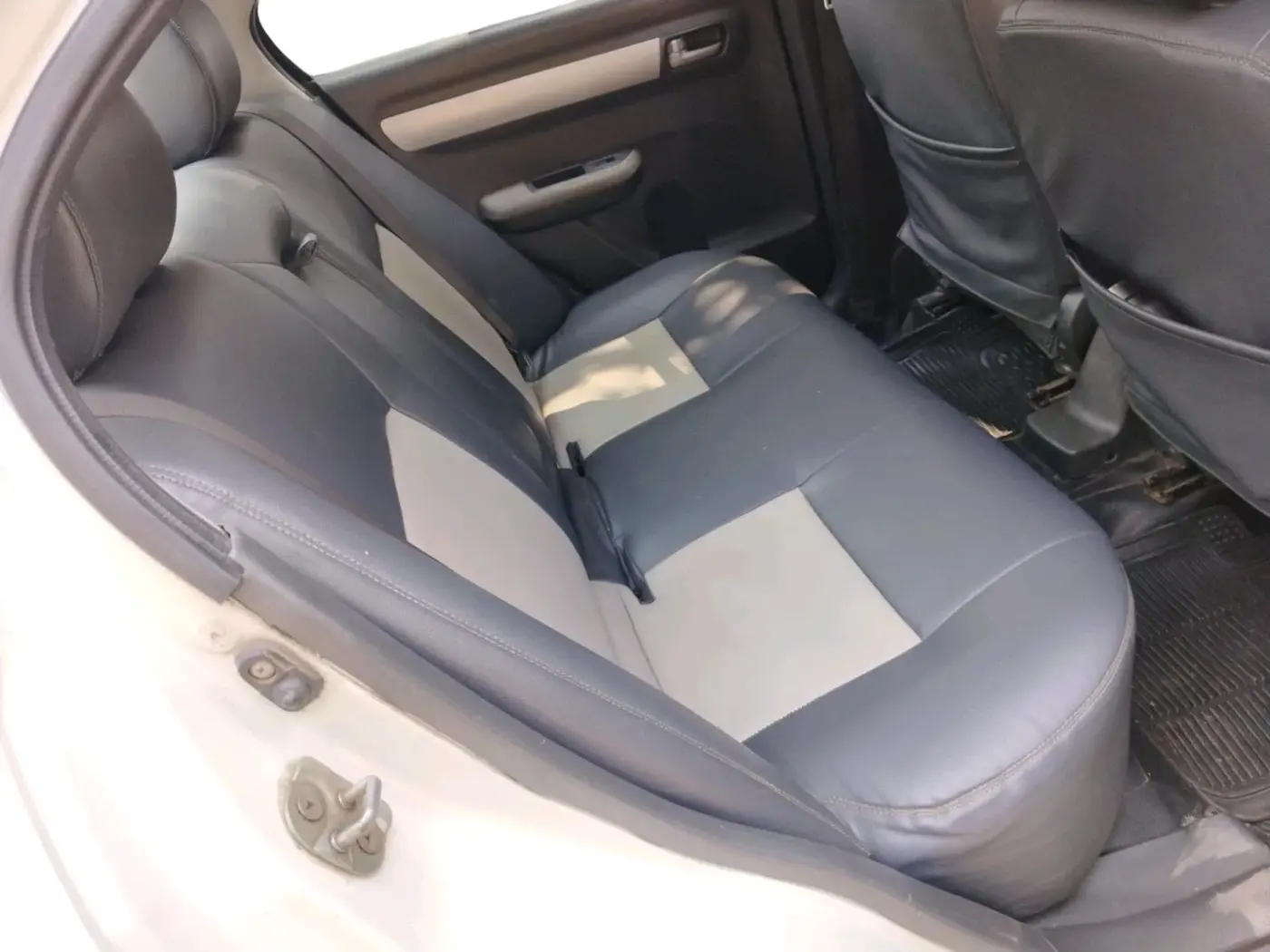 2009 Maruti Swift Dzire VDI, Diesel, Manual, 2,43,293 km, interior