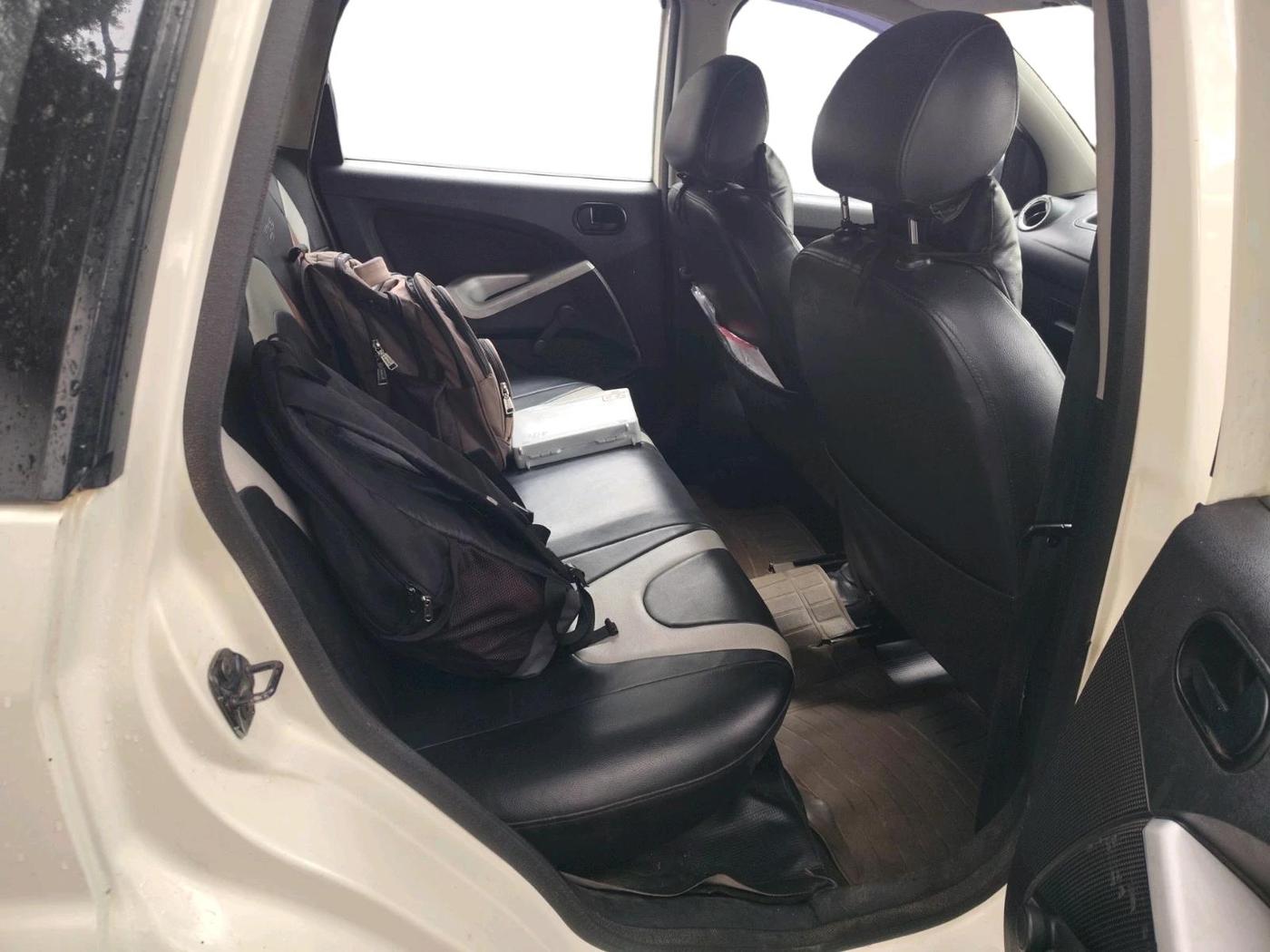 2011 Ford Figo ZXI 1.4 DIESEL, Diesel, Manual, 1,11,982 km, interior