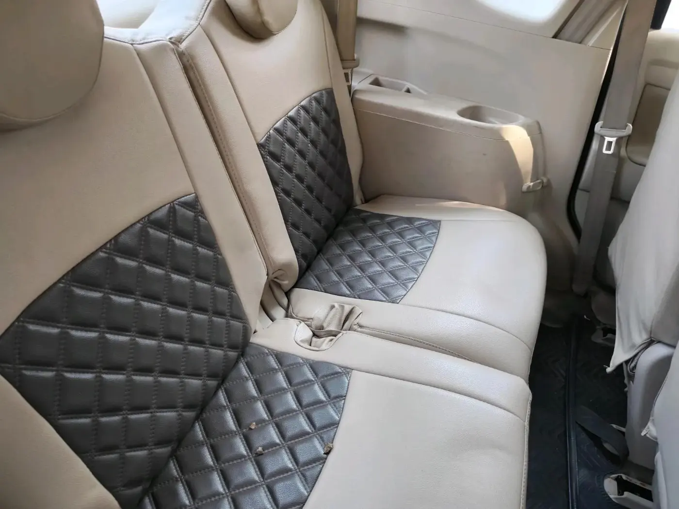 2016 Maruti Ertiga VDI SHVS, Diesel, Manual, 1,55,864 km, interior