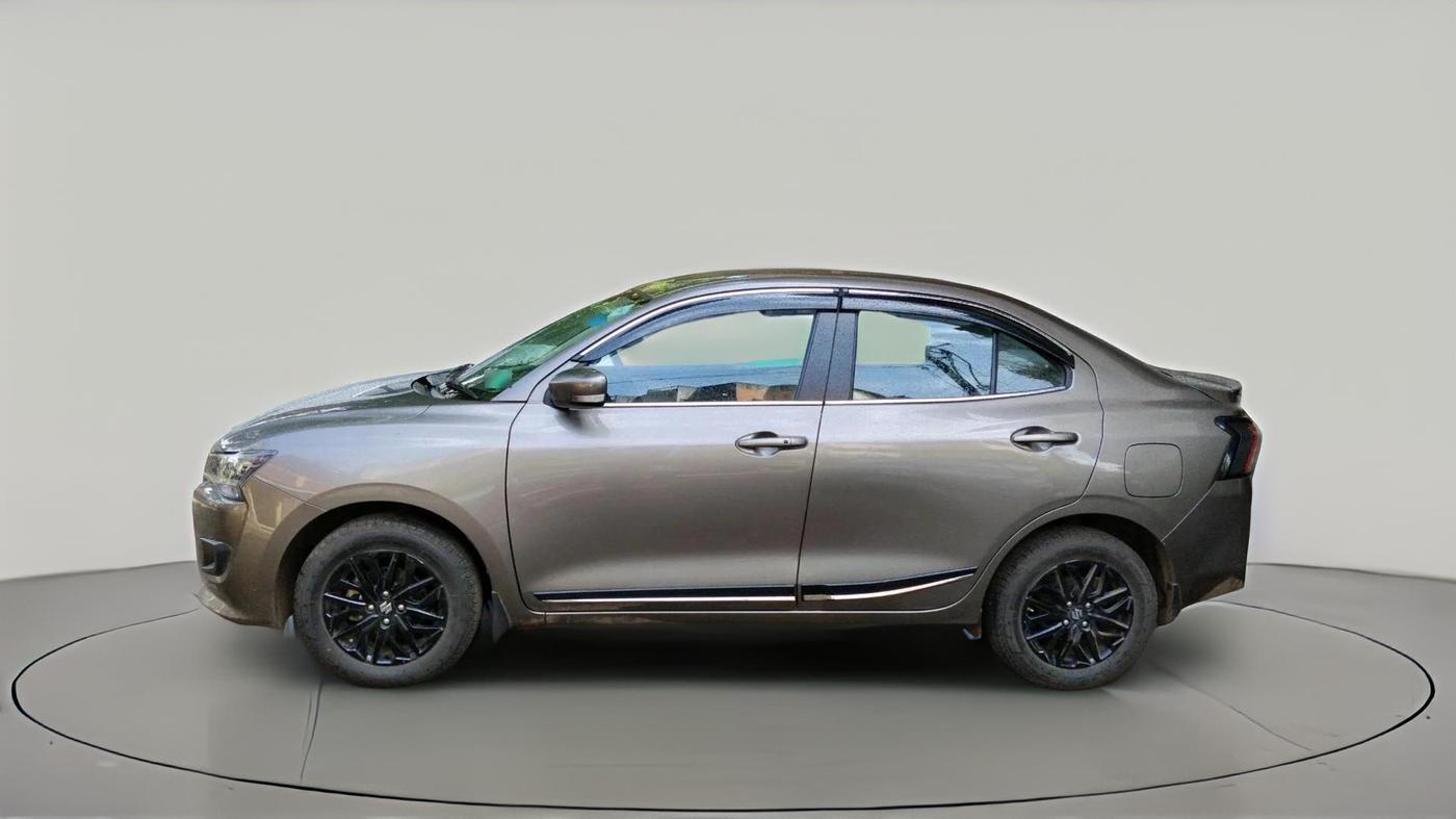 2025 Maruti Dzire ZXi CNG, CNG, Manual, 27,916 km, exterior