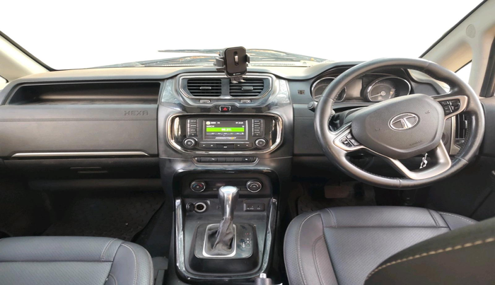 2018 Tata Hexa XTA 4X2 7 STR, Diesel, Automatic, 1,24,327 km, interior