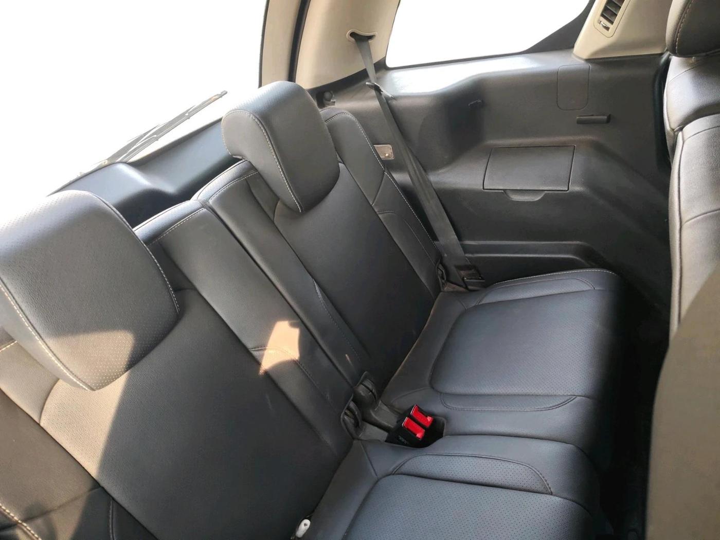 2018 Tata Hexa XTA 4X2 7 STR, Diesel, Automatic, 1,24,327 km, interior