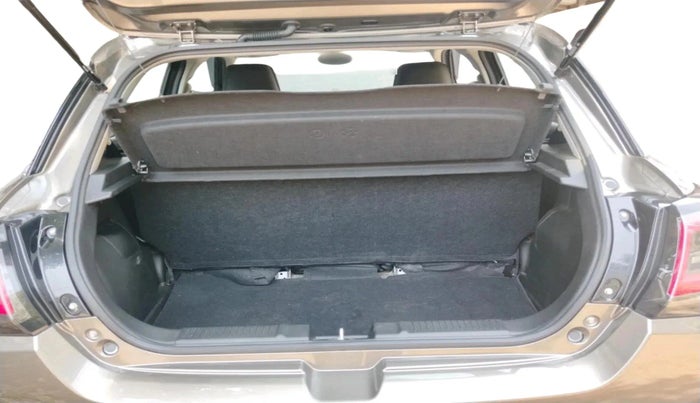 2025 Maruti Swift VXi (O), Petrol, Manual, 4,090 km, exterior