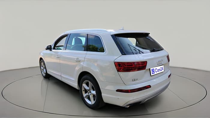 2018 Audi Q7 45 TDI QUATTRO PREMIUM PLUS, Diesel, Automatic, 1,36,973 km, exterior